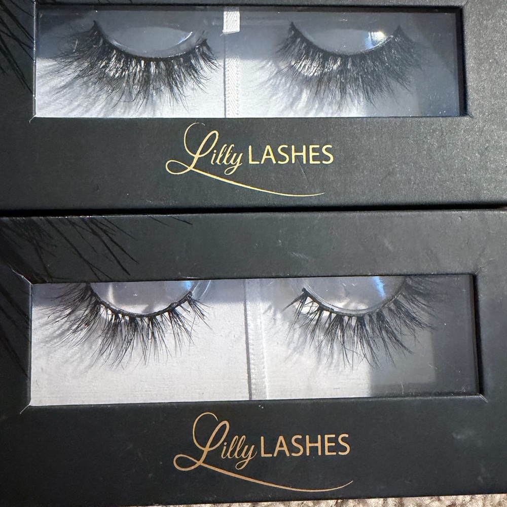 Lilly Lashes tried on bundle - Cannes , Miami flare
